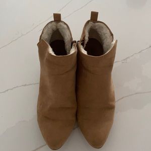 Caramel bootie with faux Sherpa lining